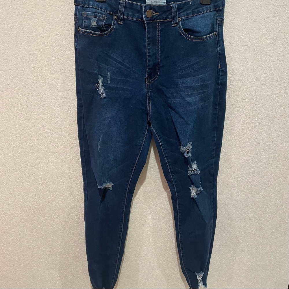 Stylish Blue Distressed Women's Jeans